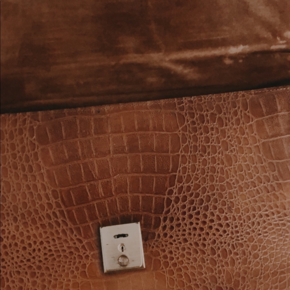 Briefcase Vintage - Looks like Croc! - Picture 4 of 13